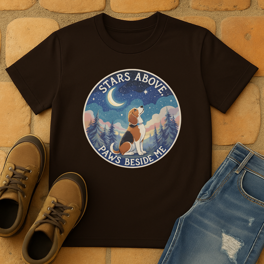 Stars above, paws beside me Unisex T-shirt