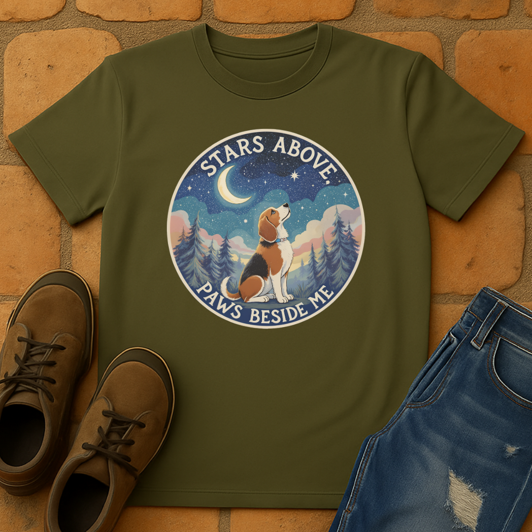 Stars above, paws beside me Unisex T-shirt